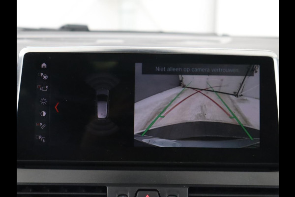 BMW 2 Serie Active Tourer 225xe iPerformance High Executive | SOH 80,7% | Panoramadak | Leder | Cruise control | Head-up | Stoelverwarming | Camera | Park assist | Climate control