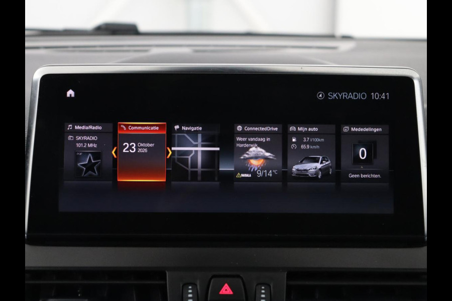 BMW 2 Serie Active Tourer 225xe iPerformance High Executive | SOH 80,7% | Panoramadak | Leder | Cruise control | Head-up | Stoelverwarming | Camera | Park assist | Climate control