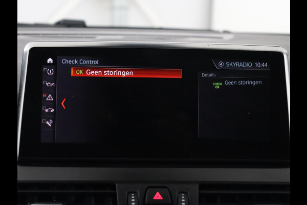 BMW 2 Serie Active Tourer 225xe iPerformance High Executive | SOH 80,7% | Panoramadak | Leder | Cruise control | Head-up | Stoelverwarming | Camera | Park assist | Climate control