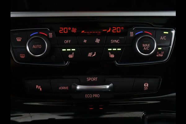 BMW 2 Serie Active Tourer 225xe iPerformance High Executive | SOH 80,7% | Panoramadak | Leder | Cruise control | Head-up | Stoelverwarming | Camera | Park assist | Climate control