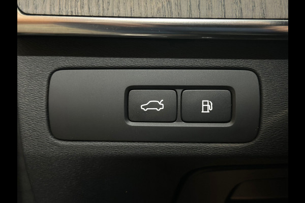 Volvo XC90 2.0 T8 hybrid Ultra Dark 7p.| MY2026| Luchtvering| Lagom-Pack | Winter-Pack| H/K Sound| Trekhaak| HuD| 22inch|Massage