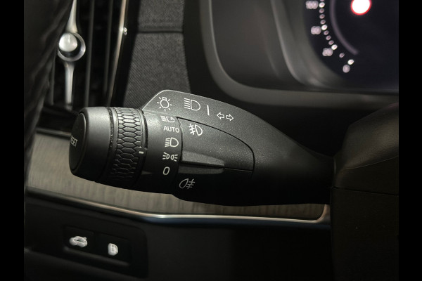 Volvo XC90 2.0 T8 hybrid Ultra Dark 7p.| MY2026| Luchtvering| Lagom-Pack | Winter-Pack| H/K Sound| Trekhaak| HuD| 22inch|Massage