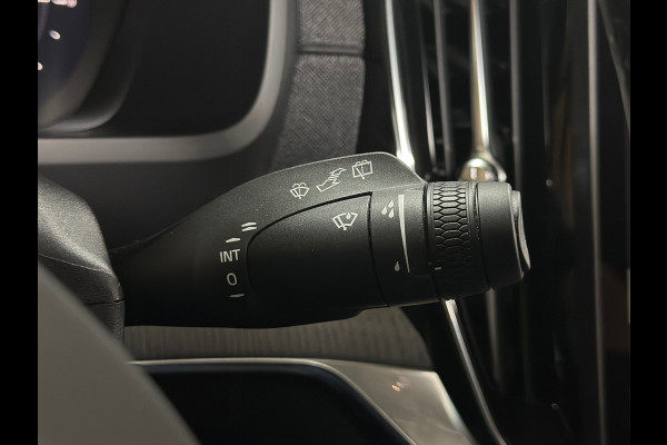 Volvo XC90 2.0 T8 hybrid Ultra Dark 7p.| MY2026| Luchtvering| Lagom-Pack | Winter-Pack| H/K Sound| Trekhaak| HuD| 22inch|Massage