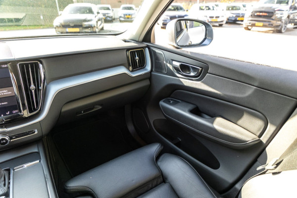 Volvo XC60 2.0 T5 AWD Inscription I Camera I trekhaak I Autopilot I Blits I