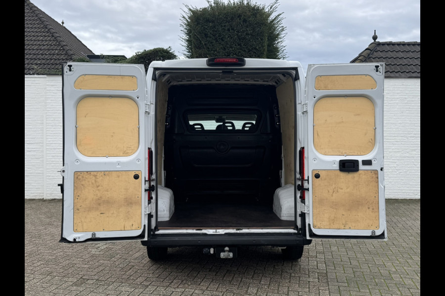 Citroën Jumper 2.2 BlueHDi 140 L2H2 3.5t 6 pers Camera Carplay Trekhaak 3000kg Cruise Navigatie