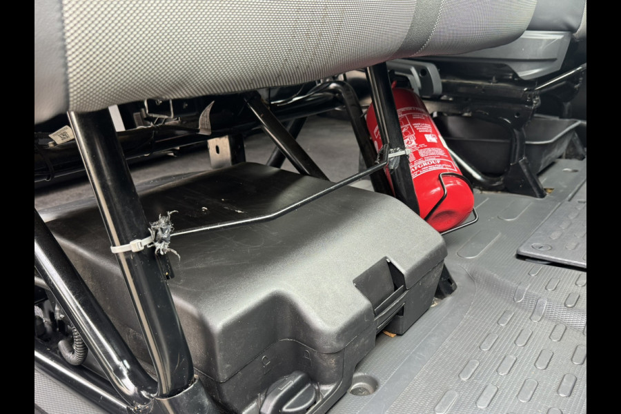 Citroën Jumper 2.2 BlueHDi 140 L2H2 3.5t 6 pers Camera Carplay Trekhaak 3000kg Cruise Navigatie