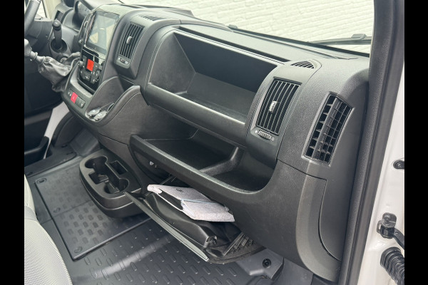 Citroën Jumper 2.2 BlueHDi 140 L2H2 3.5t 6 pers Camera Carplay Trekhaak 3000kg Cruise Navigatie