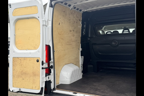 Citroën Jumper 2.2 BlueHDi 140 L2H2 3.5t 6 pers Camera Carplay Trekhaak 3000kg Cruise Navigatie