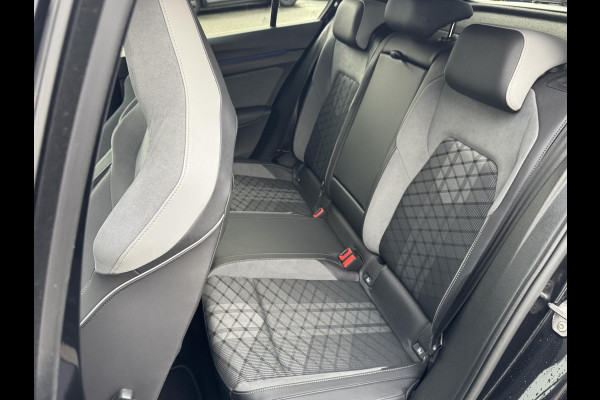 Volkswagen Golf 1.5 TSI R-Line Business+ NL-AUTO | CARPLAY | CAMERA