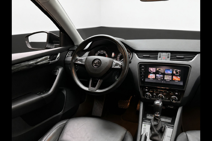 Škoda Octavia Combi 1.5 TSI 150PK DSG GREENTECH BUSINESS PLUS EDITION TREKHAAK/CAMERA/CARPLAY/LEDER