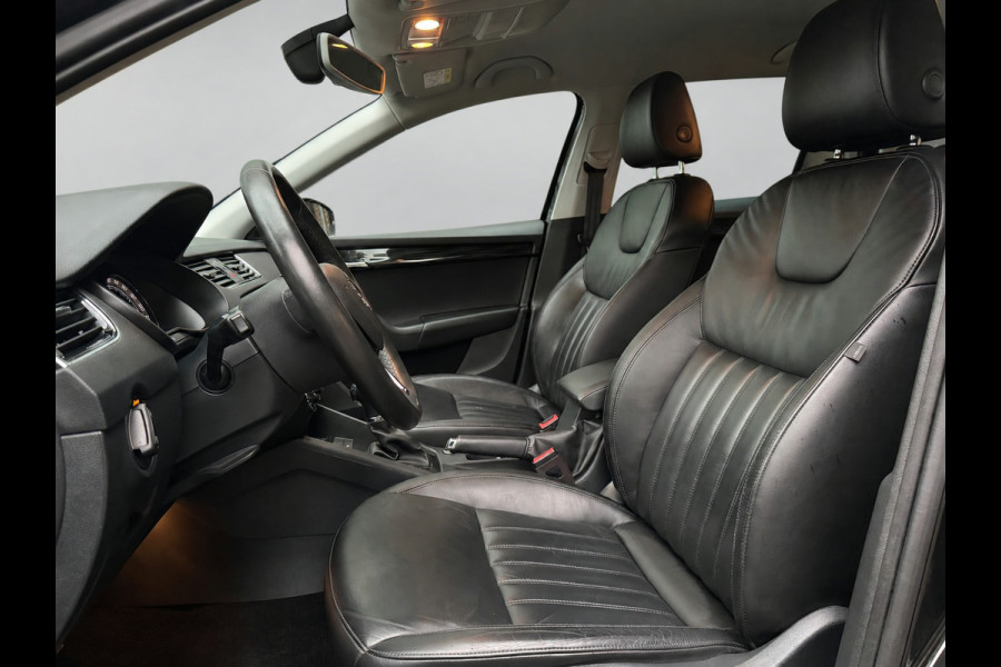 Škoda Octavia Combi 1.5 TSI 150PK DSG GREENTECH BUSINESS PLUS EDITION TREKHAAK/CAMERA/CARPLAY/LEDER