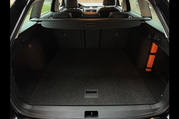 Škoda Octavia Combi 1.5 TSI 150PK DSG GREENTECH BUSINESS PLUS EDITION TREKHAAK/CAMERA/CARPLAY/LEDER