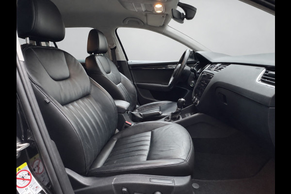 Škoda Octavia Combi 1.5 TSI 150PK DSG GREENTECH BUSINESS PLUS EDITION TREKHAAK/CAMERA/CARPLAY/LEDER