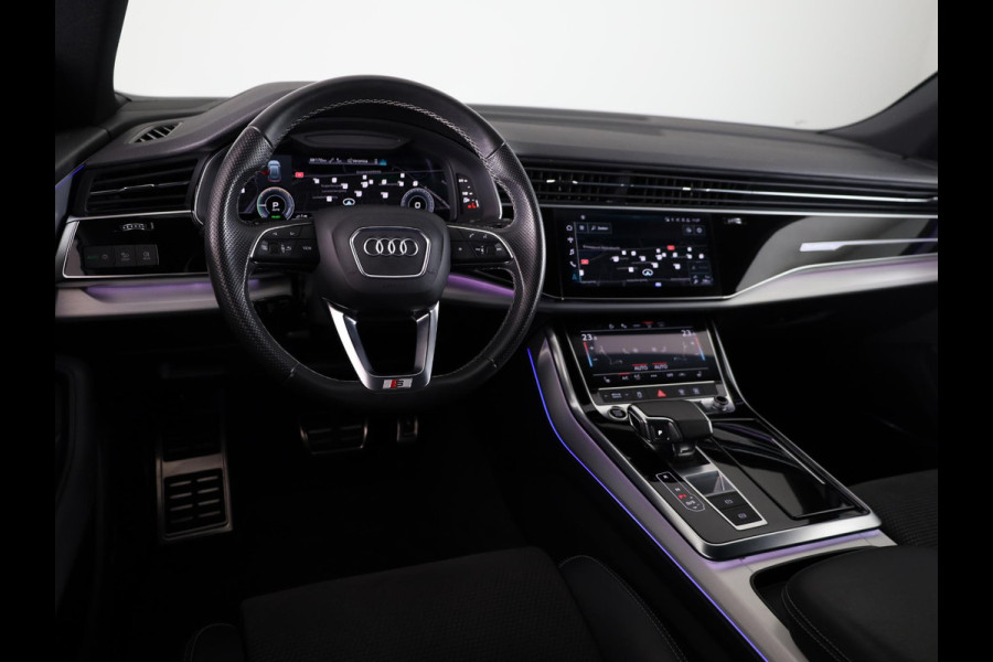Audi Q8 55 TFSI e quattro 381pk Pro Line / S-line in- & exterieurpakket / B&O soundsystem / ACC / Zwart optiekpakket