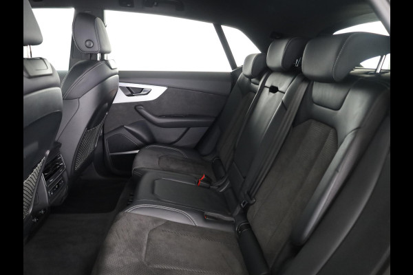 Audi Q8 55 TFSI e quattro 381pk Pro Line / S-line in- & exterieurpakket / B&O soundsystem / ACC / Zwart optiekpakket