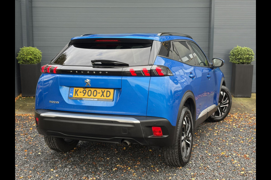 Peugeot 2008 1.2 PureTech Blue Lease Allure ✓2e Eigenaar✓360° Camera✓Draadloze telefoonlader✓Carplay✓6 bak✓Halfleder✓Navi✓Clima✓Cruise✓17'' Lmv✓Rijstrooksensor✓102pk✓Dealer onderhouden✓N.A.P✓Apk tot 04-2027