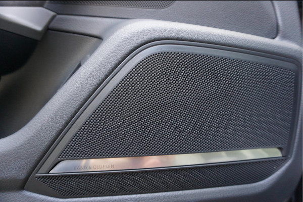 Audi A6 Avant 55 TFSI e quattro Pro Line S Competition Aut7 Black Optic Pano | 360 | Trekhaak | B&O | Adaptive + Lane | 20inch | HUD | Softclose |