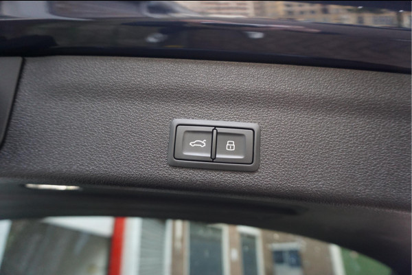 Audi A6 Avant 55 TFSI e quattro Pro Line S Competition Aut7 Black Optic Pano | 360 | Trekhaak | B&O | Adaptive + Lane | 20inch | HUD | Softclose |