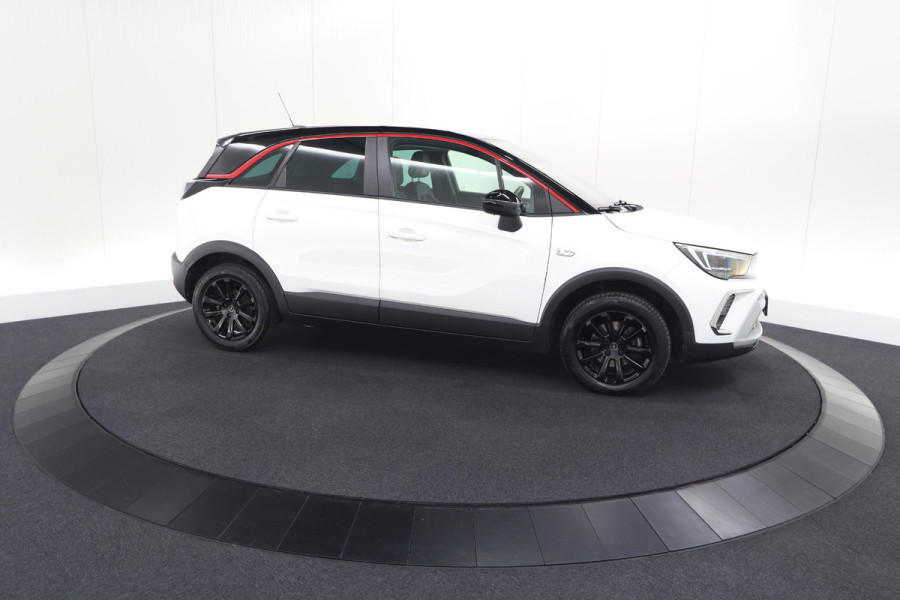 Opel Crossland Turbo 110 GS Line | Trekhaak | Camera | Apple Carplay | Navigatie | Parkeersensoren voor + Achter