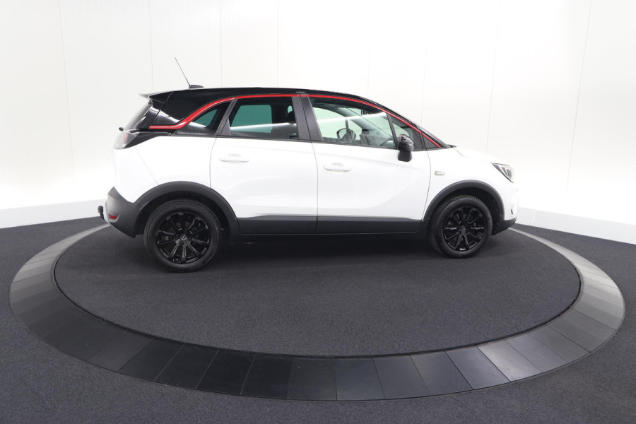Opel Crossland Turbo 110 GS Line | Trekhaak | Camera | Apple Carplay | Navigatie | Parkeersensoren voor + Achter