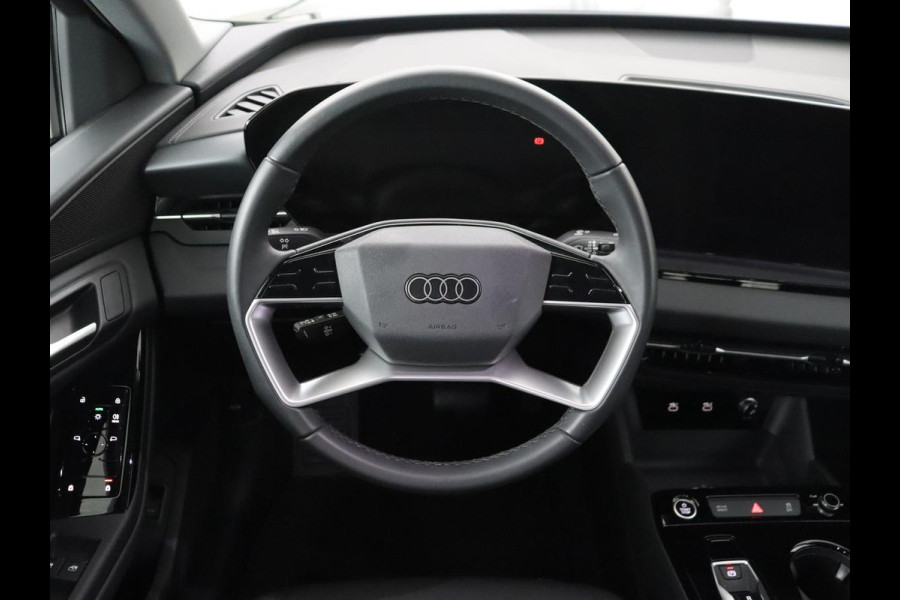 Audi Q6 e-tron edition performance 100 kWh | SOH 95.5% | Cruise control | Stoelverwarming | Carplay | Park assist | Climate control | Navigatie | Elektrische kofferbak | 19" velgen
