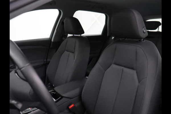 Audi Q6 e-tron edition performance 100 kWh | SOH 95.5% | Cruise control | Stoelverwarming | Carplay | Park assist | Climate control | Navigatie | Elektrische kofferbak | 19" velgen