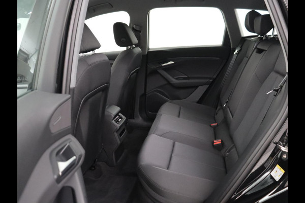 Audi Q6 e-tron edition performance 100 kWh | SOH 95.5% | Cruise control | Stoelverwarming | Carplay | Park assist | Climate control | Navigatie | Elektrische kofferbak | 19" velgen