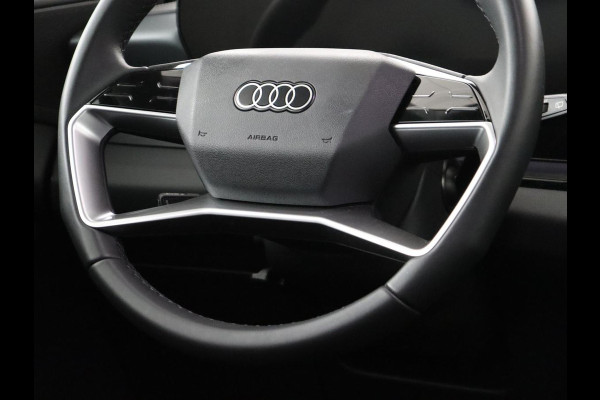 Audi Q6 e-tron edition performance 100 kWh | SOH 95.5% | Cruise control | Stoelverwarming | Carplay | Park assist | Climate control | Navigatie | Elektrische kofferbak | 19" velgen