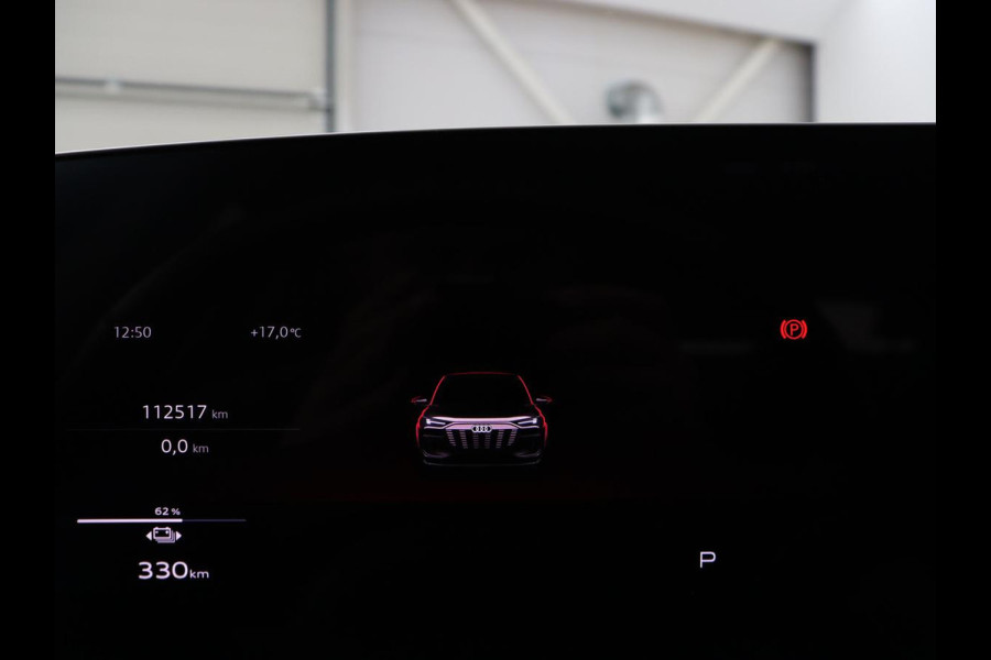 Audi Q6 e-tron edition performance 100 kWh | SOH 95.5% | Cruise control | Stoelverwarming | Carplay | Park assist | Climate control | Navigatie | Elektrische kofferbak | 19" velgen