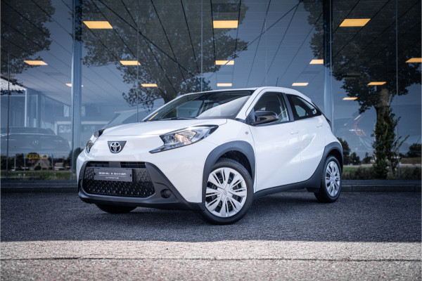 Toyota Aygo X 1.0 VVT-i S-CVT Play ** Camera ** Automaat ** Carplay