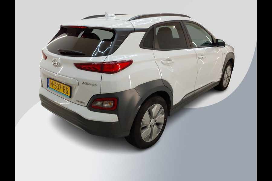 Hyundai Kona EV Fashion 64 kWh | SOH 99,9 % | Warmtepomp | Navigatie | VERWACHT! |