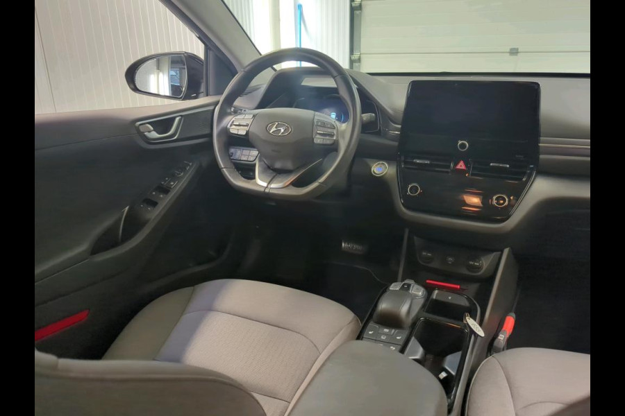 Hyundai IONIQ Comfort EV 38 kWh Soh 95% Warmtepomp Carplay Stoelverw.