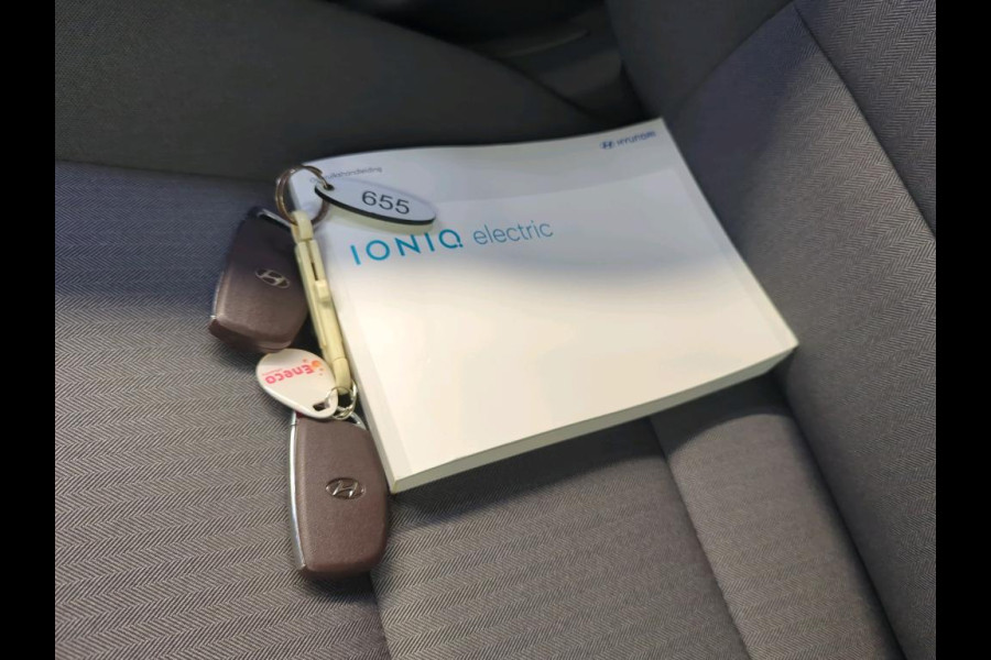 Hyundai IONIQ Comfort EV 38 kWh Soh 95% Warmtepomp Carplay Stoelverw.