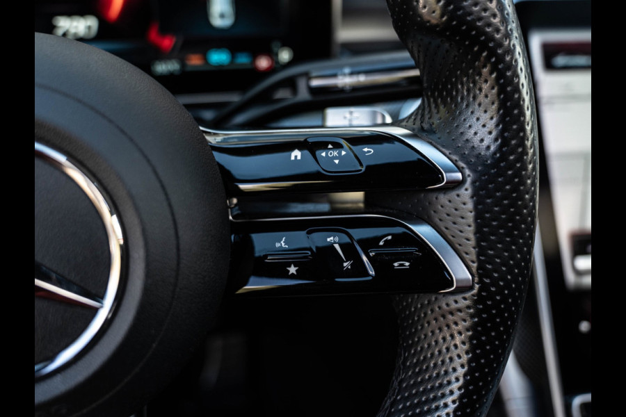 Mercedes-Benz C-Klasse 180 AMG Pano/Camera/Keyless/Sfeer/Blindspot