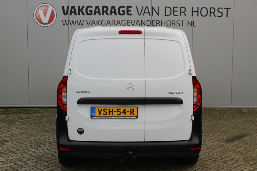 Mercedes-Benz Citan 110-95pk CDI L1 Pro. Dames en heren ondernemers: zeer nette Mercedes Citan, een praktische bedrijfswagen die u nog jaren tot dienst kan zijn. Airco, navigatie, telefoonvoorb., trekhaak, schuifdeur rechts etc.
