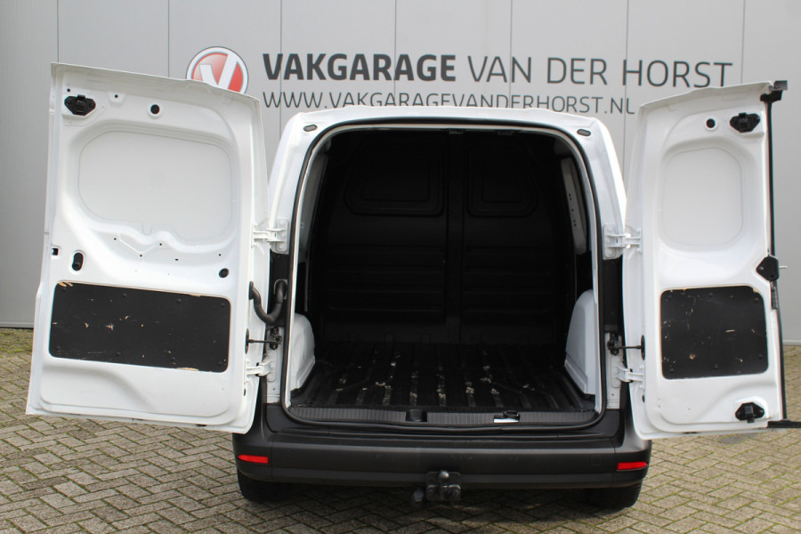 Mercedes-Benz Citan 110-95pk CDI L1 Pro. Dames en heren ondernemers: zeer nette Mercedes Citan, een praktische bedrijfswagen die u nog jaren tot dienst kan zijn. Airco, navigatie, telefoonvoorb., trekhaak, schuifdeur rechts etc.