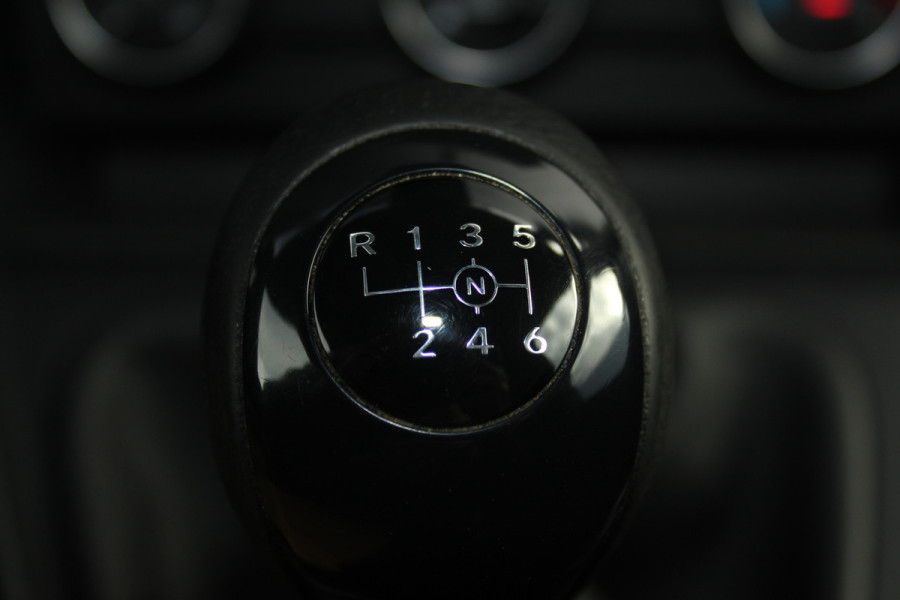Mercedes-Benz Citan 110-95pk CDI L1 Pro. Dames en heren ondernemers: zeer nette Mercedes Citan, een praktische bedrijfswagen die u nog jaren tot dienst kan zijn. Airco, navigatie, telefoonvoorb., trekhaak, schuifdeur rechts etc.