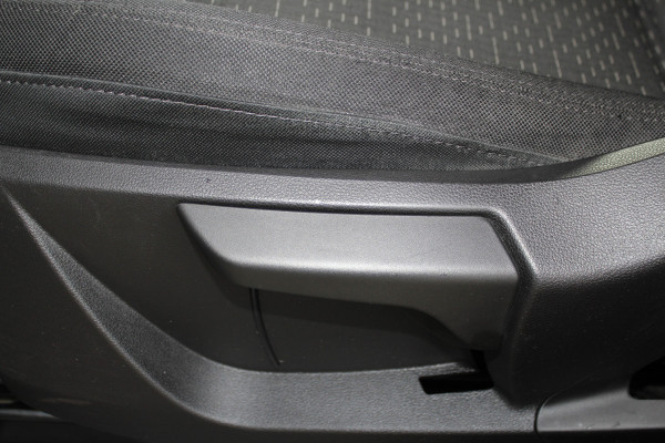 Mercedes-Benz Citan 110-95pk CDI L1 Pro. Dames en heren ondernemers: zeer nette Mercedes Citan, een praktische bedrijfswagen die u nog jaren tot dienst kan zijn. Airco, navigatie, telefoonvoorb., trekhaak, schuifdeur rechts etc.