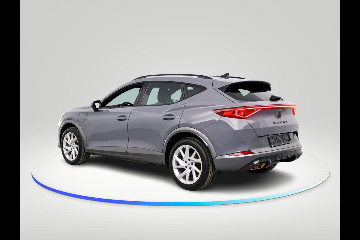 CUPRA Formentor 1.4 e-Hybrid Business 204 pk Automaat (DSG) | Navigatie | Park assist | Achteruitrijcamera | Adaptieve cruise control | Stuur & Stoelverwarming |