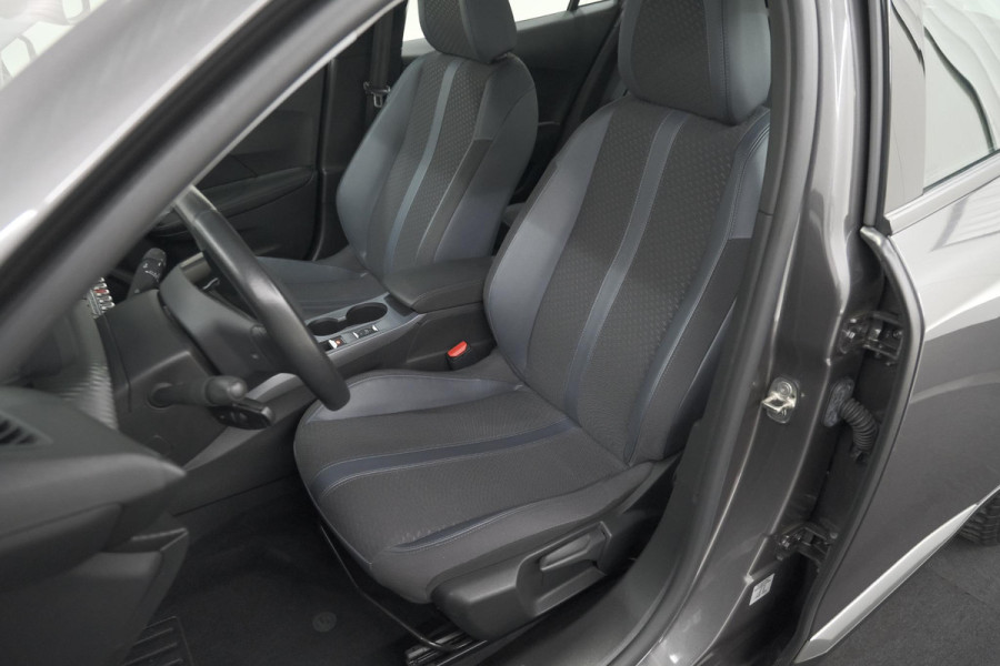 Peugeot 2008 PureTech 130 Allure | Camera | Stoelverwarming | Apple Carplay | Parkeersensoren voor + Achter