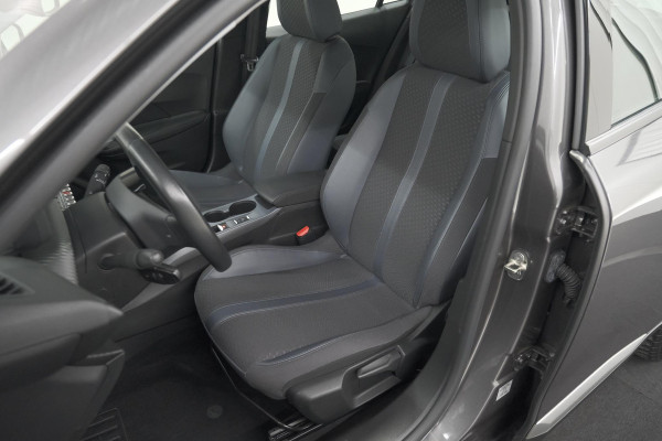 Peugeot 2008 PureTech 130 Allure | Camera | Stoelverwarming | Apple Carplay | Parkeersensoren voor + Achter