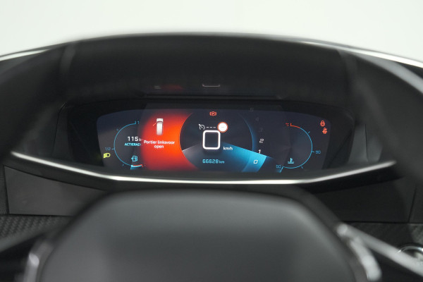 Peugeot 2008 PureTech 130 Allure | Camera | Stoelverwarming | Apple Carplay | Parkeersensoren voor + Achter