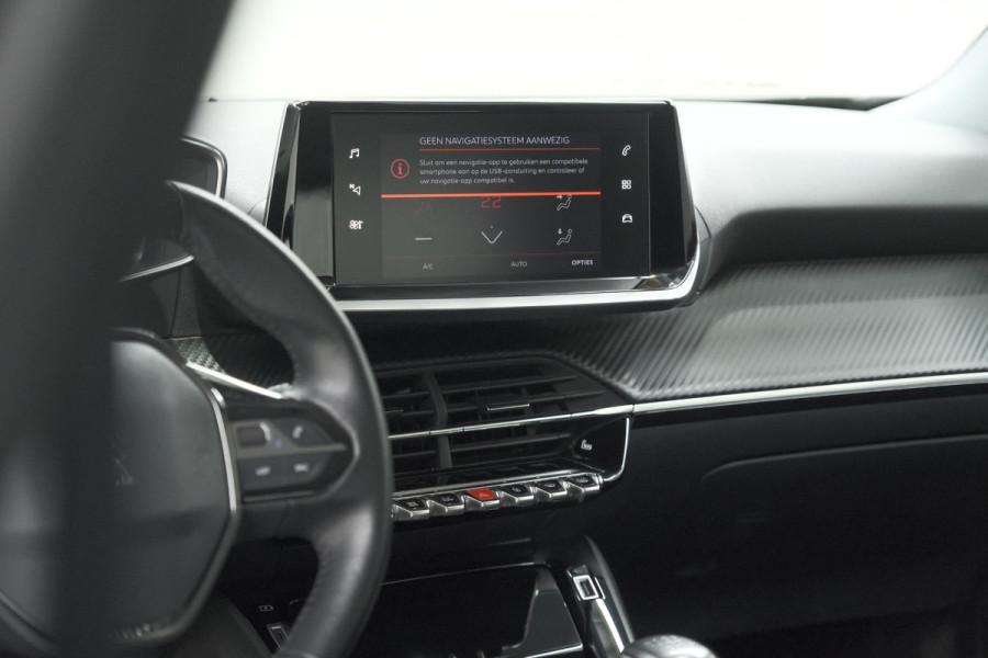 Peugeot 2008 PureTech 130 Allure | Camera | Stoelverwarming | Apple Carplay | Parkeersensoren voor + Achter
