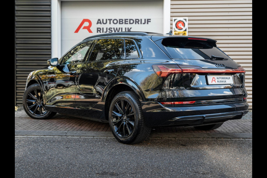Audi e-tron E-tron 50 quattro Launch edition Black 71 kWh Pano/Camera/Matrix