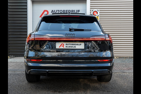 Audi e-tron E-tron 50 quattro Launch edition Black 71 kWh Pano/Camera/Matrix