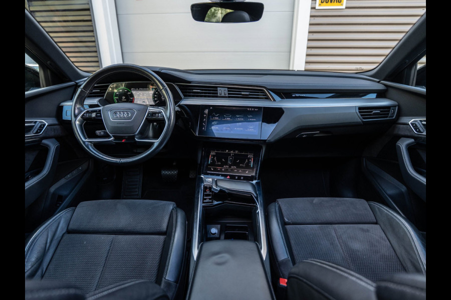 Audi e-tron E-tron 50 quattro Launch edition Black 71 kWh Pano/Camera/Matrix