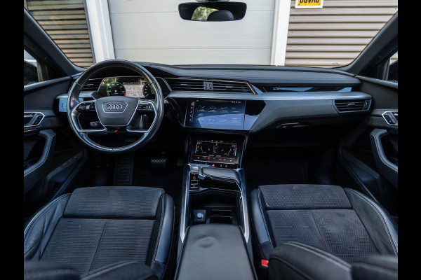 Audi e-tron E-tron 50 quattro Launch edition Black 71 kWh Pano/Camera/Matrix