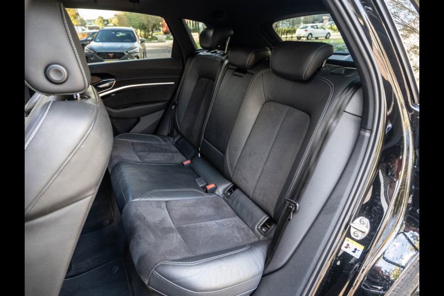 Audi e-tron E-tron 50 quattro Launch edition Black 71 kWh Pano/Camera/Matrix