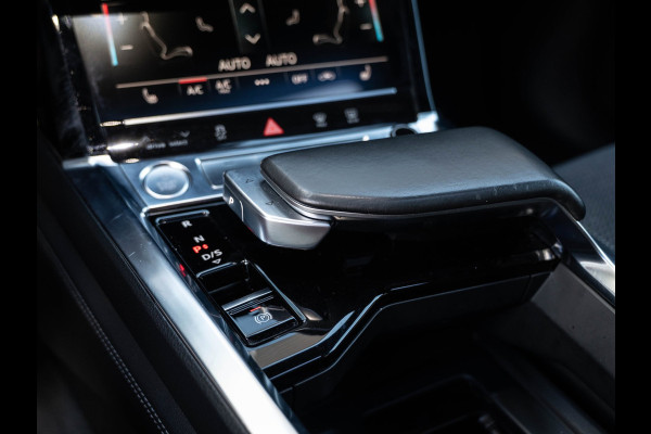 Audi e-tron E-tron 50 quattro Launch edition Black 71 kWh Pano/Camera/Matrix