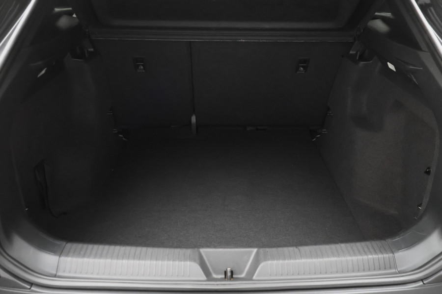 Volkswagen ID.4 Pro 77 kWh SOH 93%, Matrix LED, Apple Carplay, ACC, Lane Assist, PDC